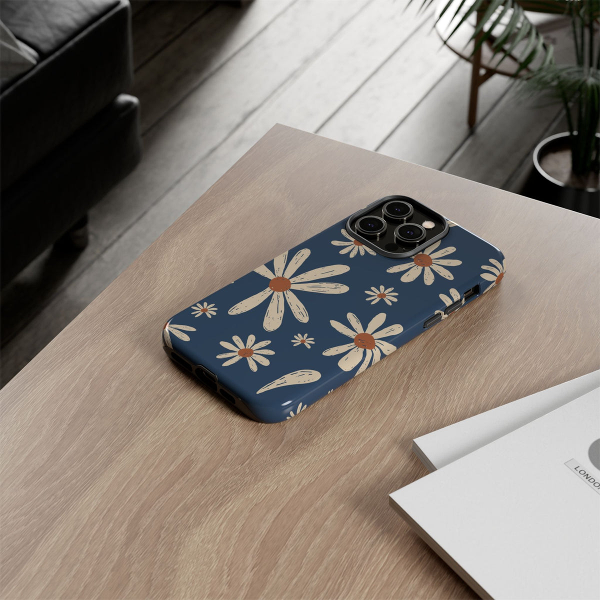 Daisy Pattern Tough Phone Case – Navy Floral Protective Cover